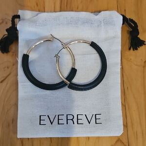 Evereve Black and Gold Hoop Earrings